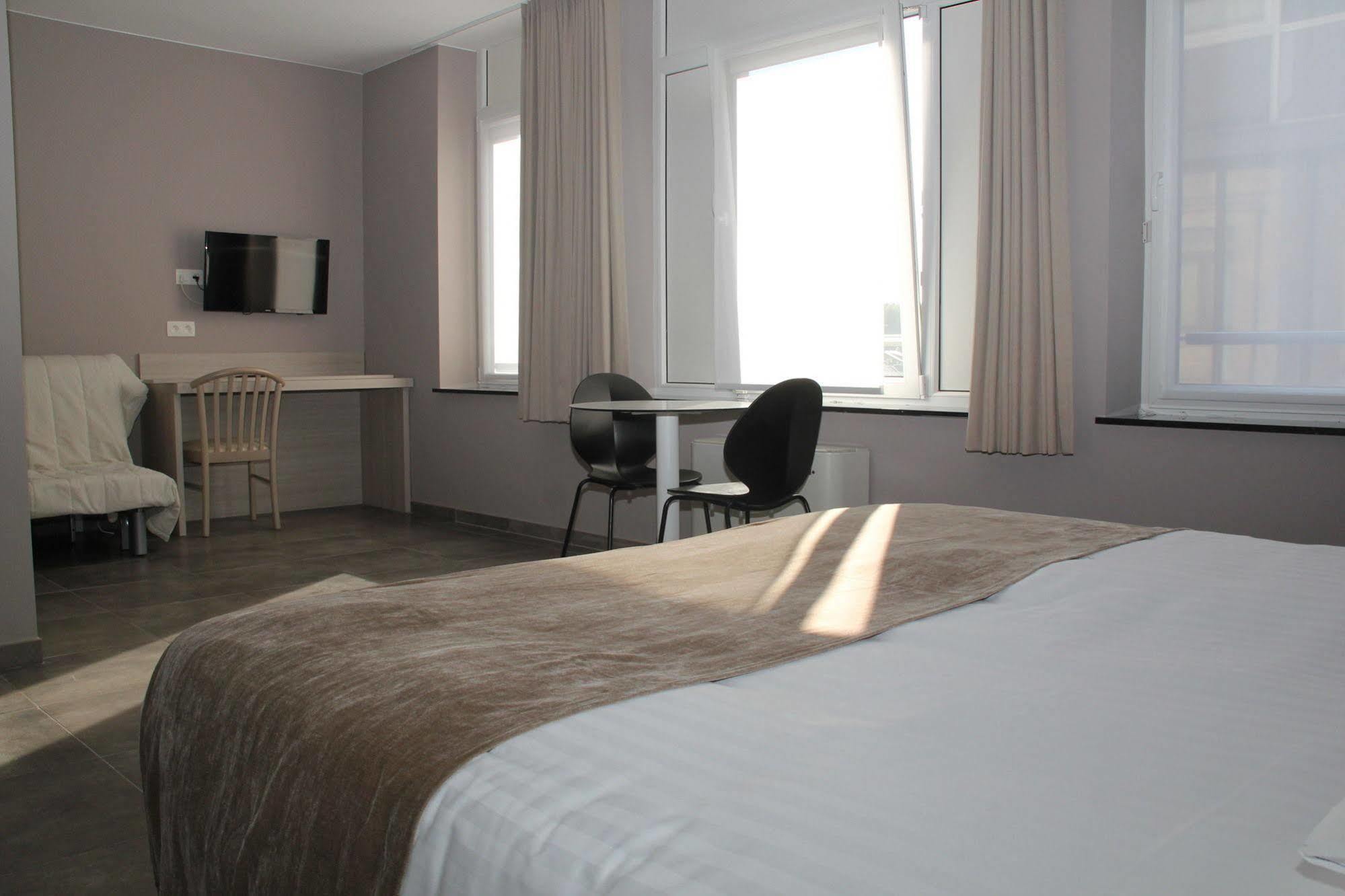 Hotel La Louve La Louviere Luaran gambar